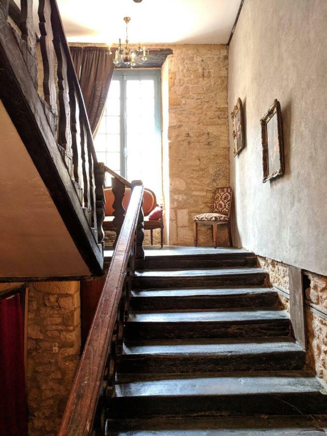 Centrally Located Sarlat Apartment With Medieval Town Views Exterior photo